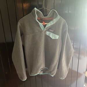 Patagonia sweatshirt